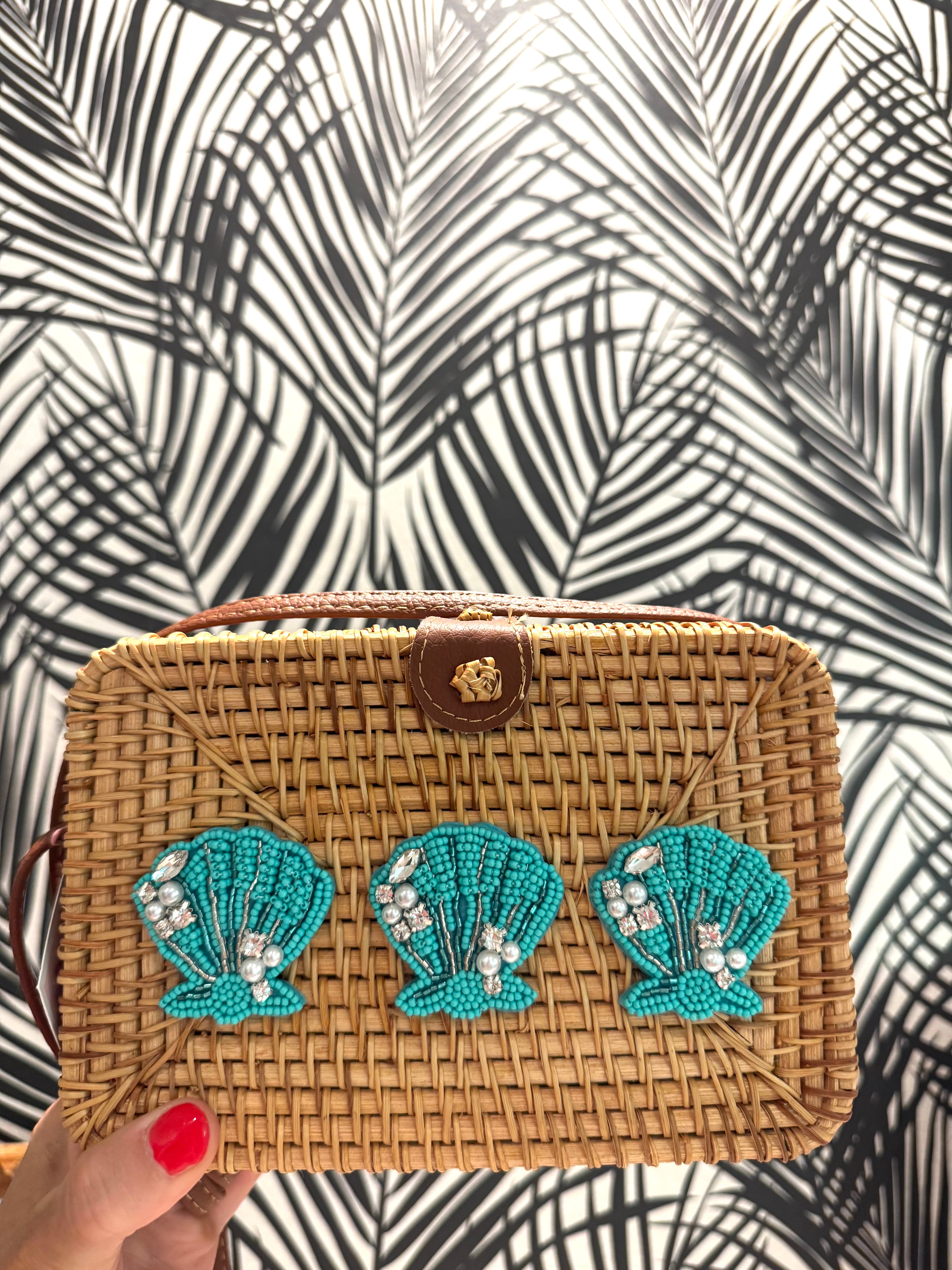 Scallop Crossbody