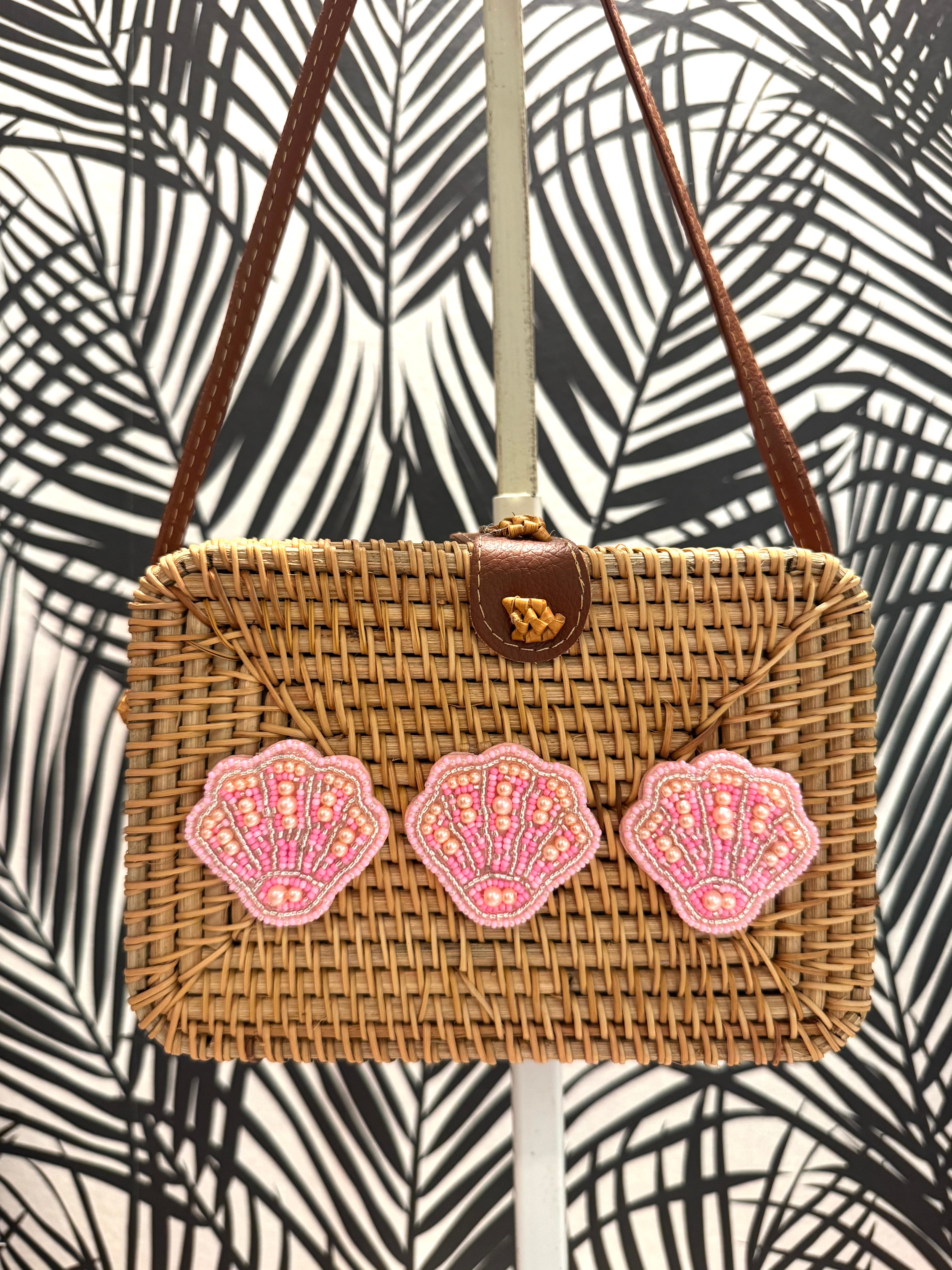 Scallop Crossbody