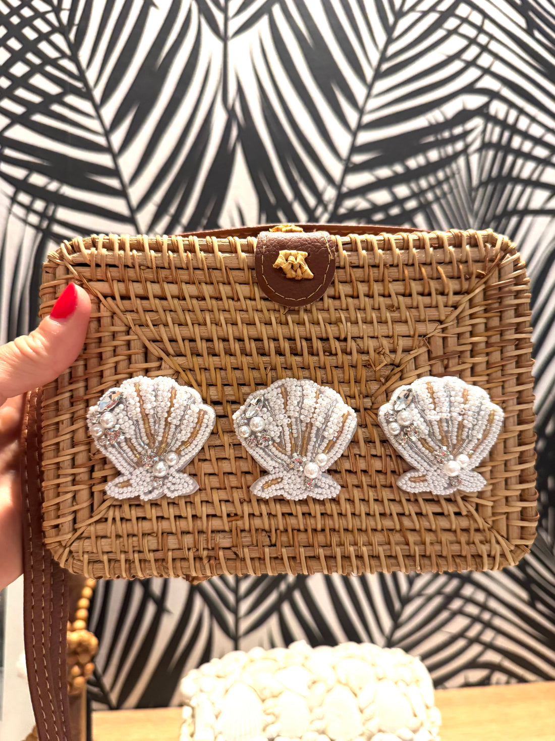 Scallop Crossbody